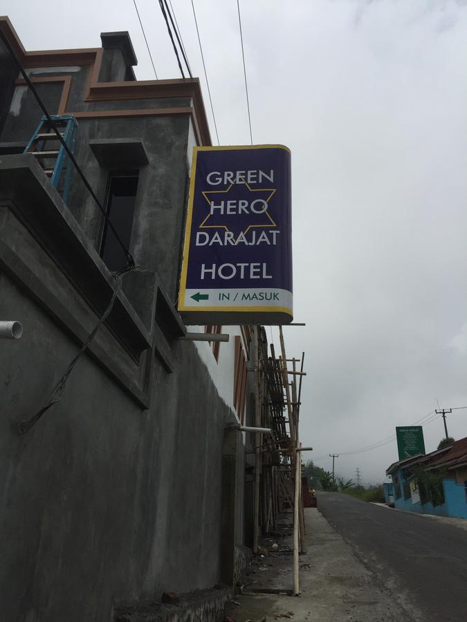 Green Hero Darajat Hotel Dış mekan fotoğraf